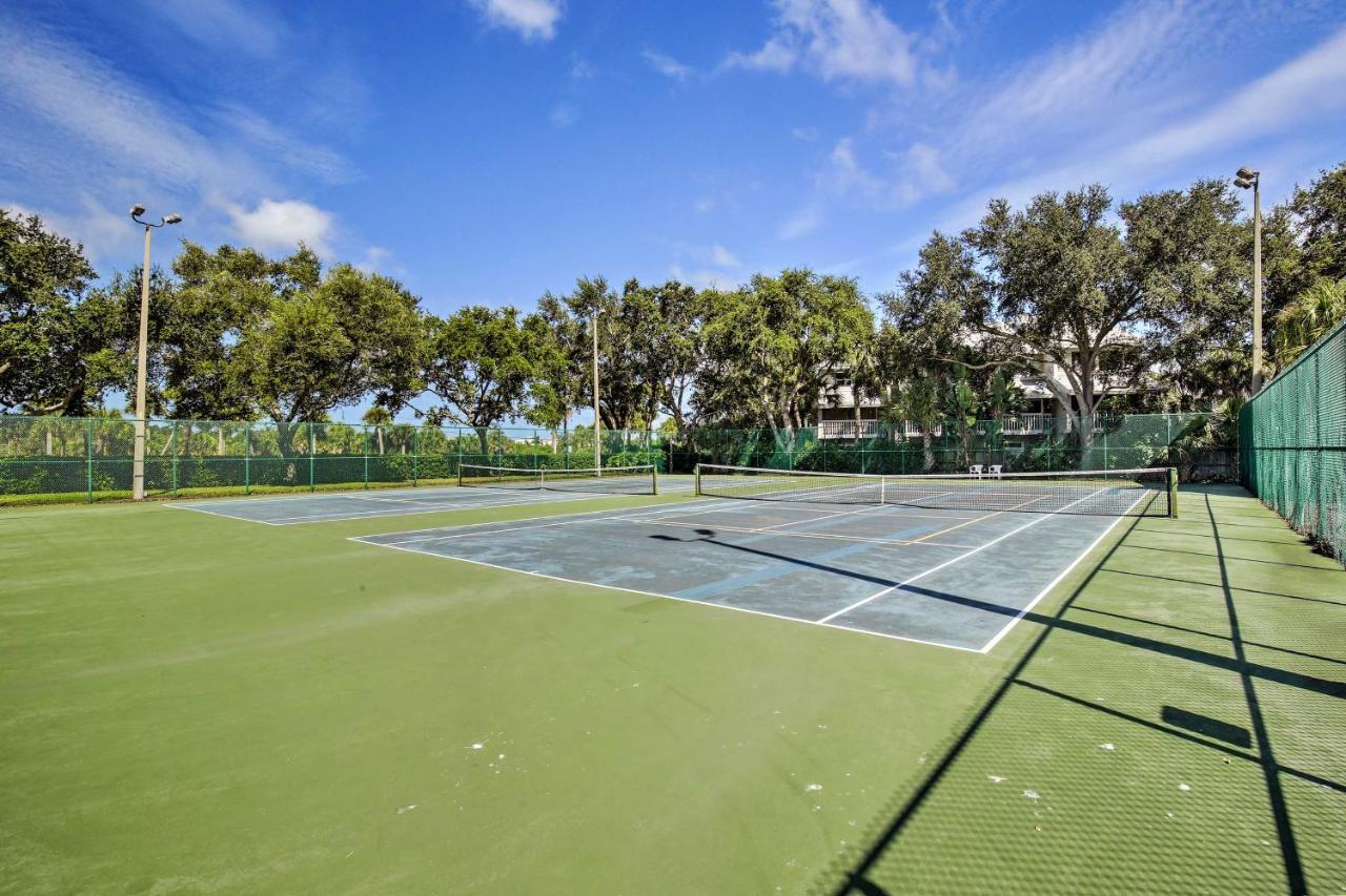 Oceanview Tierra Verde Escape With Balcony And Pool! Apartment Exterior photo